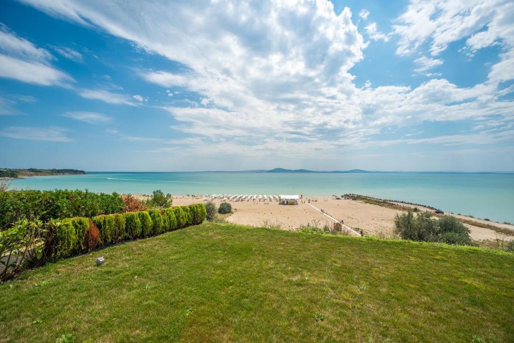 Vili Apartment Burgas Luaran gambar